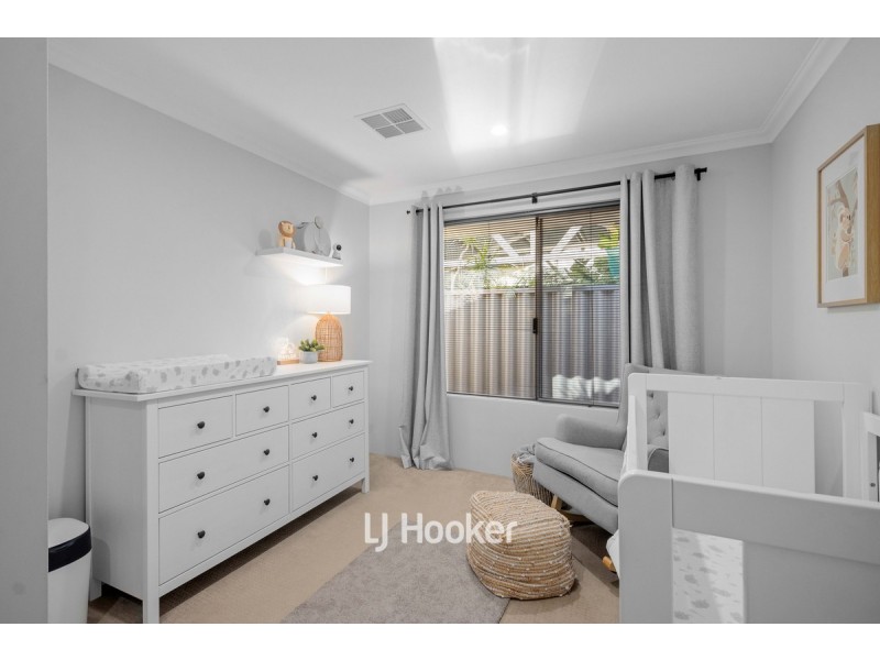 8 Claymore Loop, Dalyellup WA 6230