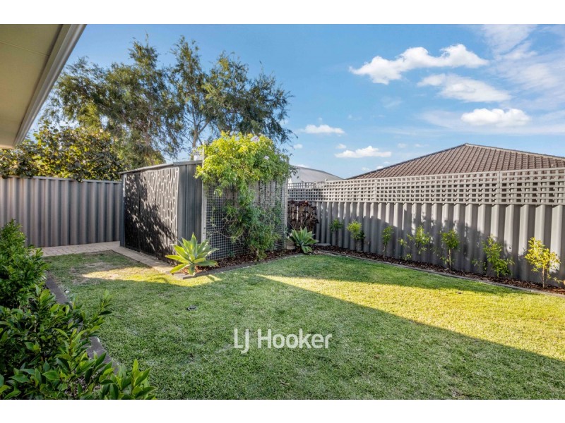 8 Claymore Loop, Dalyellup WA 6230