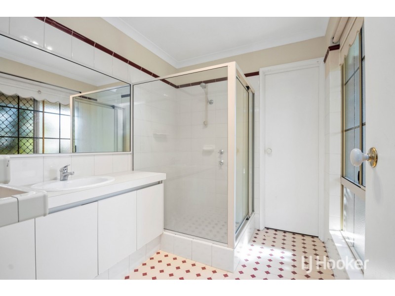 18 Burleigh Drive, Australind WA 6233