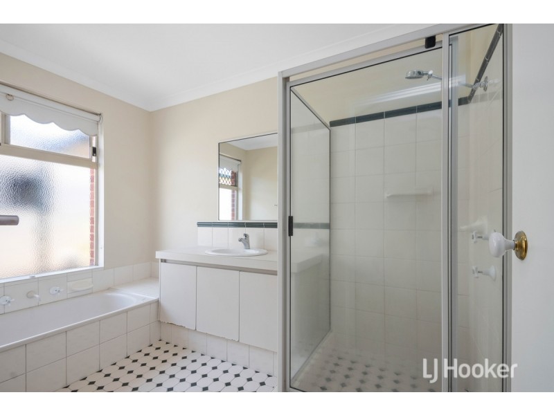 18 Burleigh Drive, Australind WA 6233