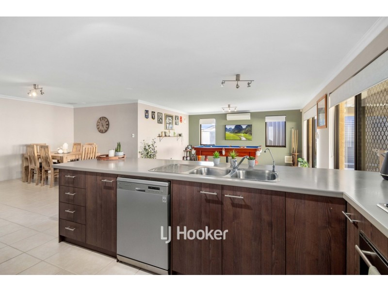 17 Chamberlain Grove, Millbridge WA 6232