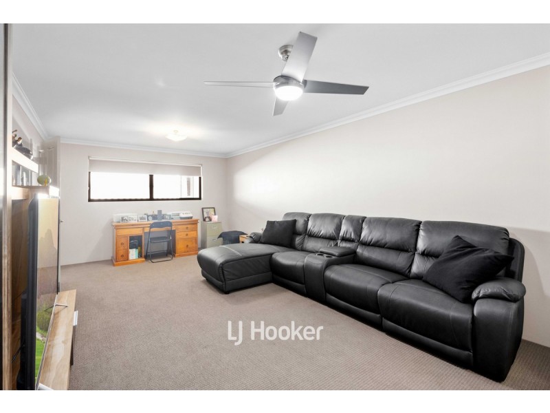 17 Chamberlain Grove, Millbridge WA 6232