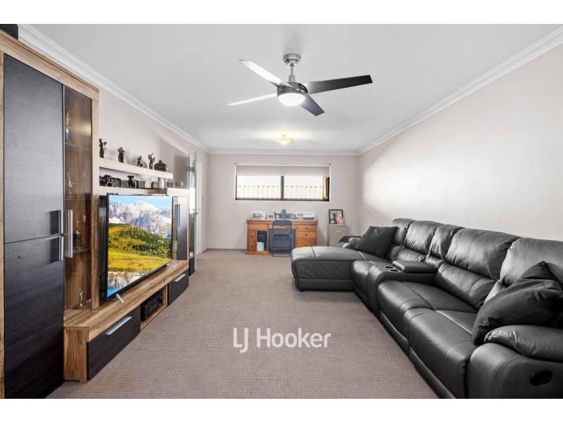 17 Chamberlain Grove, Millbridge WA 6232