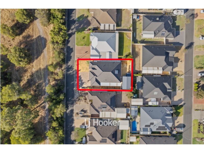 17 Chamberlain Grove, Millbridge WA 6232