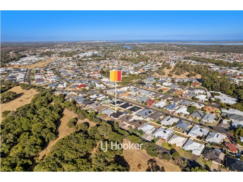 17 Chamberlain Grove, Millbridge WA 6232