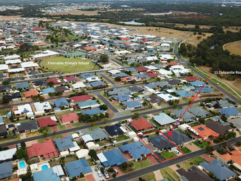 11 Tanzanite Road, Australind WA 6233