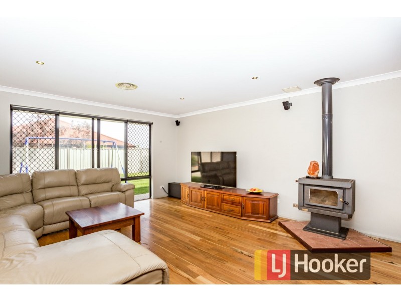 11 Tanzanite Road, Australind WA 6233