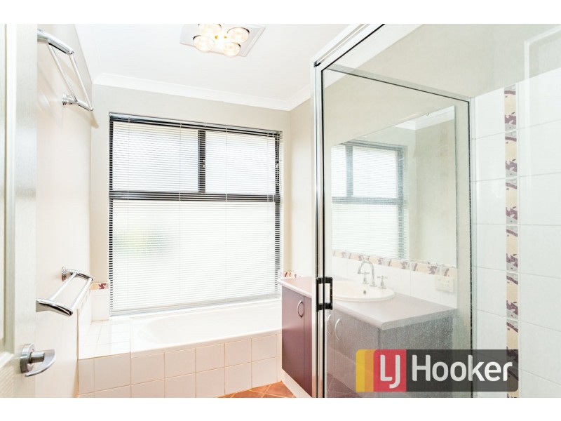 11 Tanzanite Road, Australind WA 6233