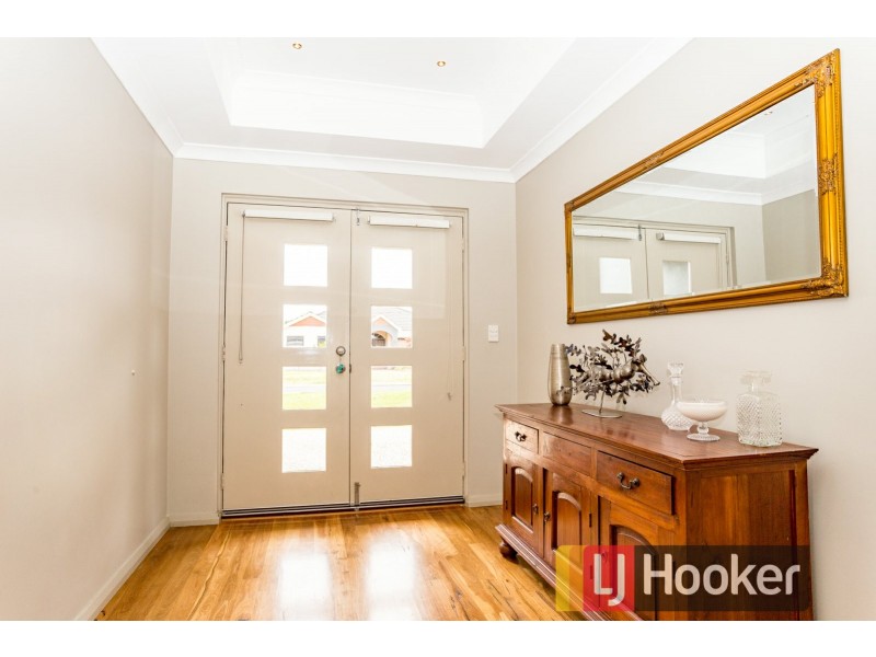 11 Tanzanite Road, Australind WA 6233