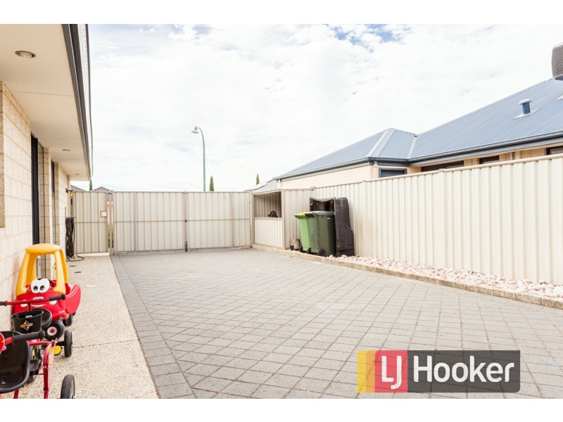 11 Tanzanite Road, Australind WA 6233