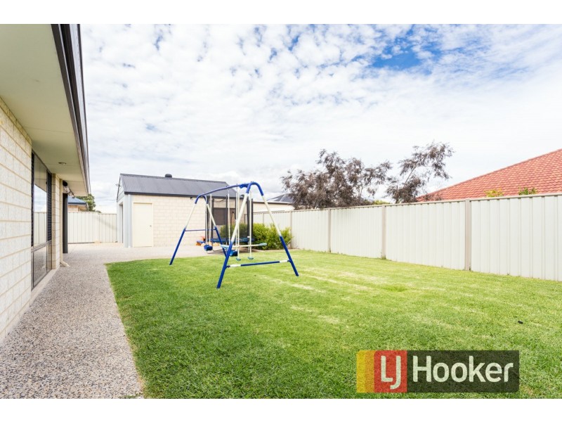 11 Tanzanite Road, Australind WA 6233