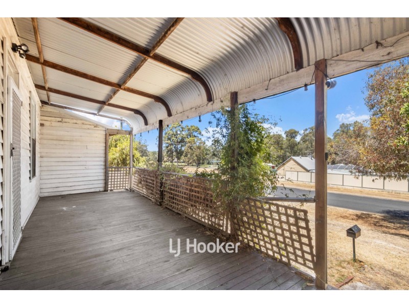 6 Bunbury Street, Collie WA 6225
