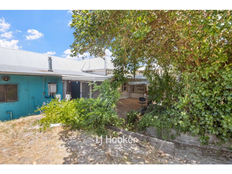 6 Bunbury Street, Collie WA 6225