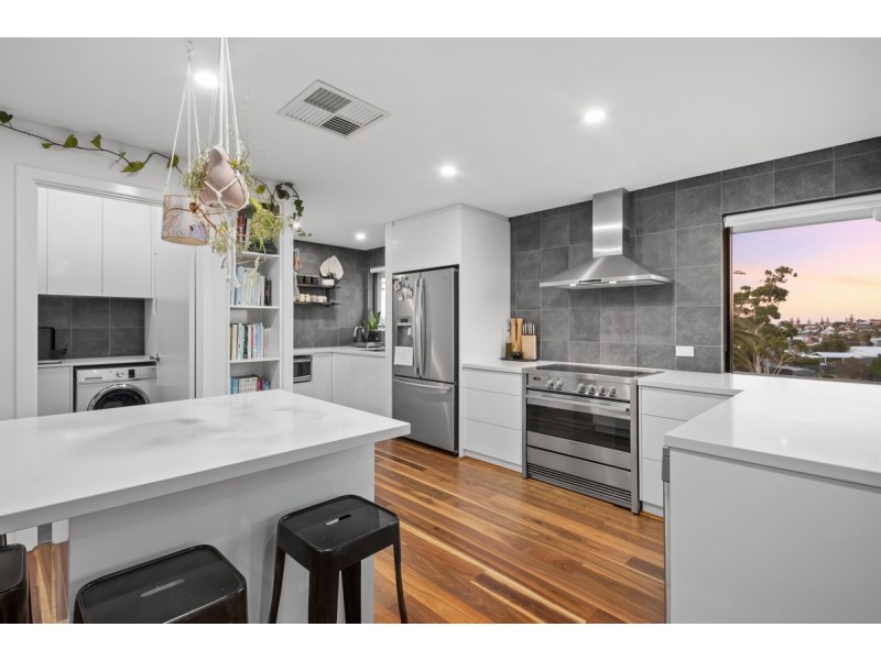 21 Elizabeth Crescent, South Bunbury WA 6230