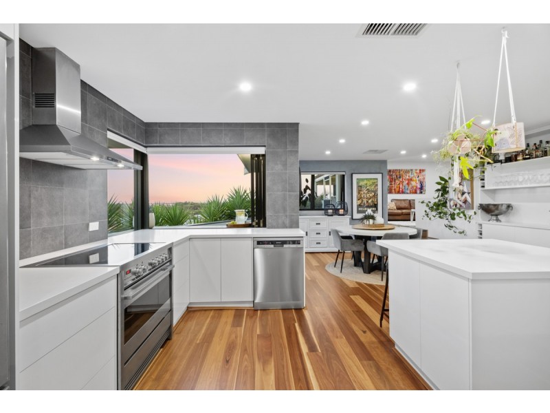 21 Elizabeth Crescent, South Bunbury WA 6230