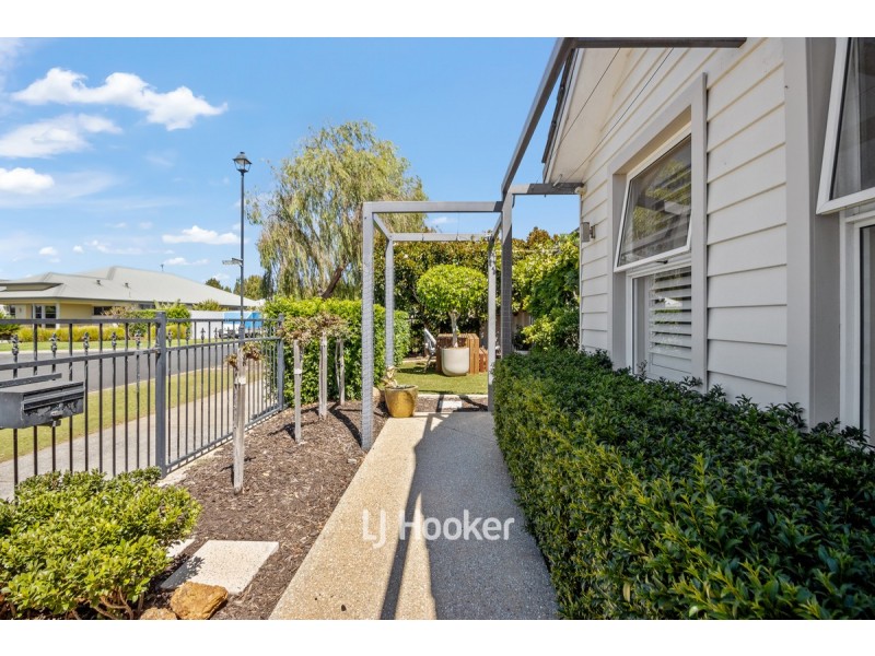 9 Matisse Way, Yalyalup WA 6280