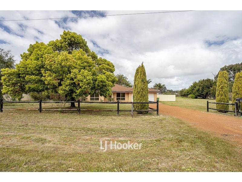 14 Hawkins Drive, Gelorup WA 6230