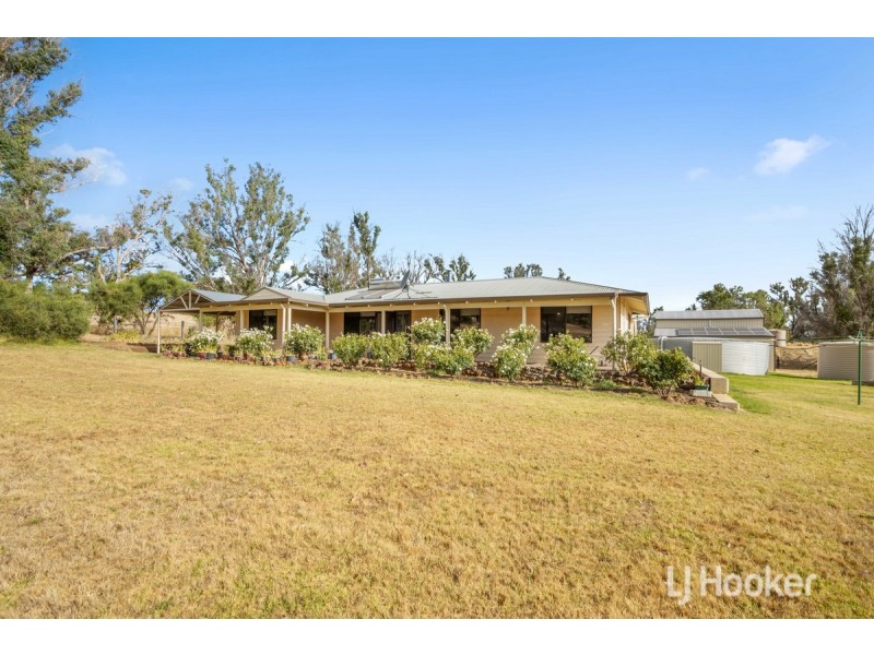16 Wooding Road, Mcalinden WA 6225