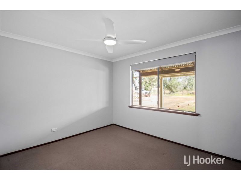16 Wooding Road, Mcalinden WA 6225