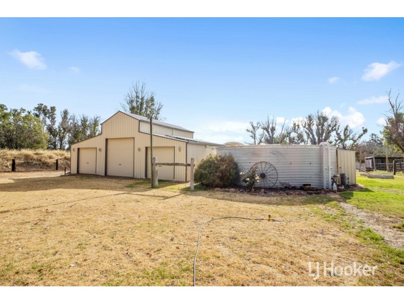 16 Wooding Road, Mcalinden WA 6225