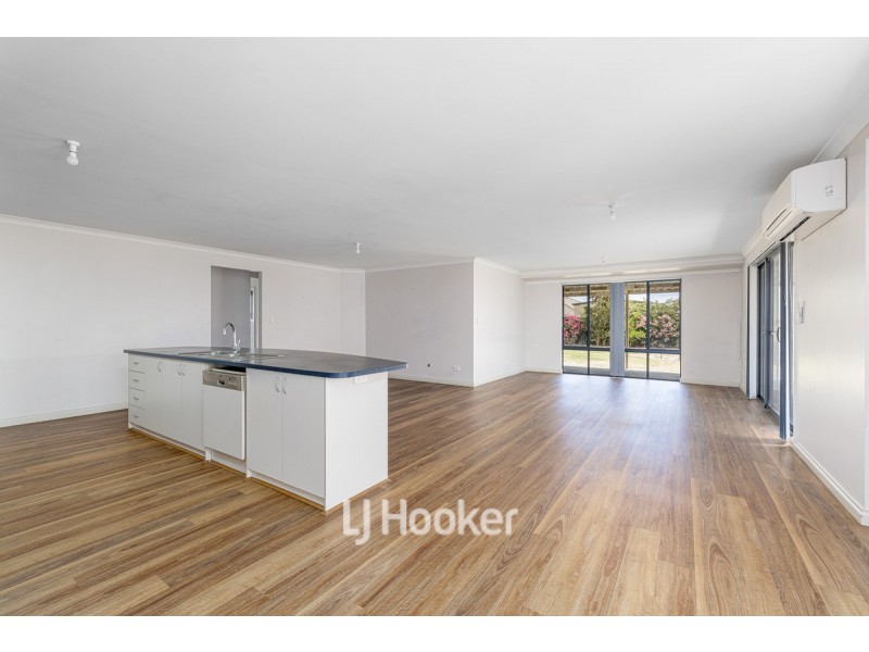 100 Barton Drive, Australind WA 6233