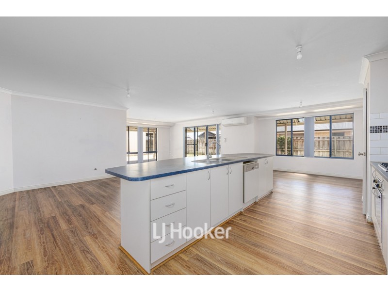 100 Barton Drive, Australind WA 6233