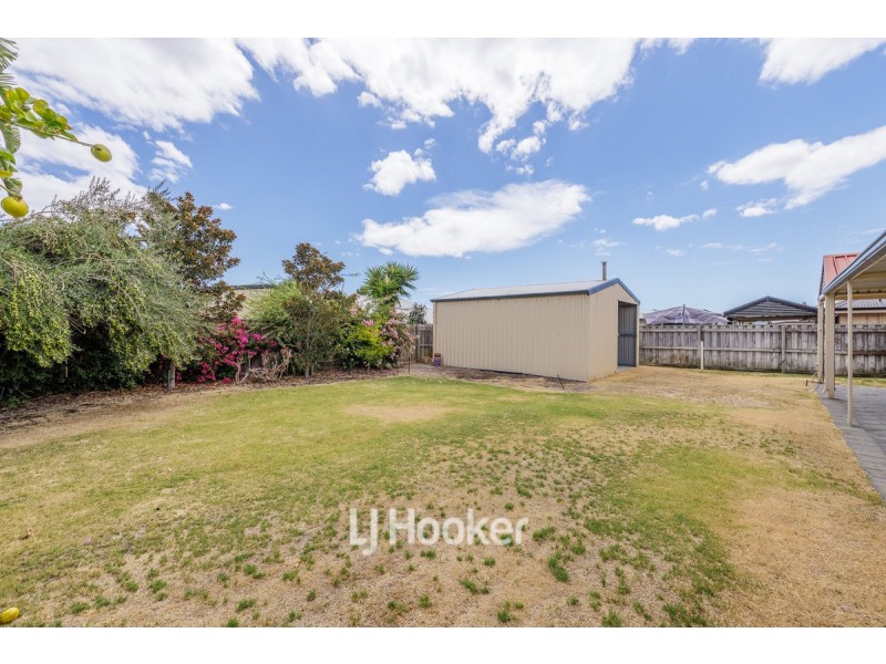 100 Barton Drive, Australind WA 6233
