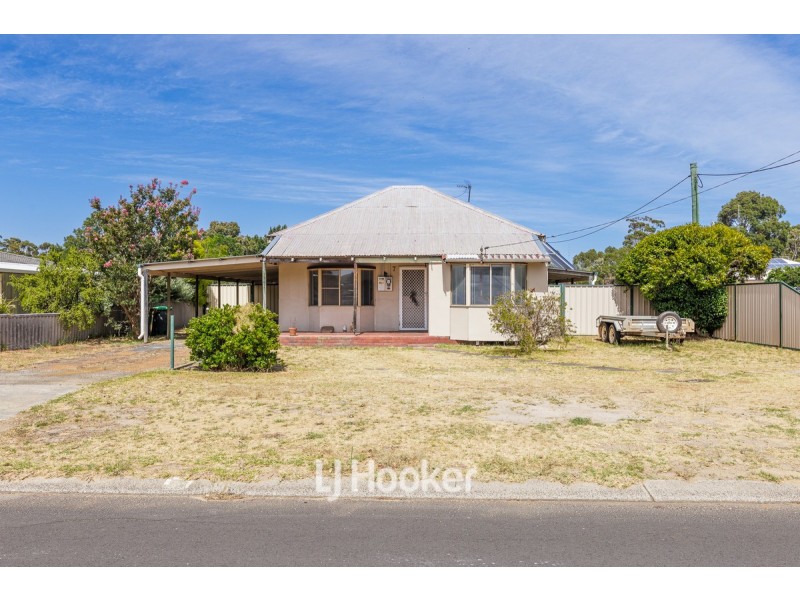 7 Clarke Street, Burekup WA 6227