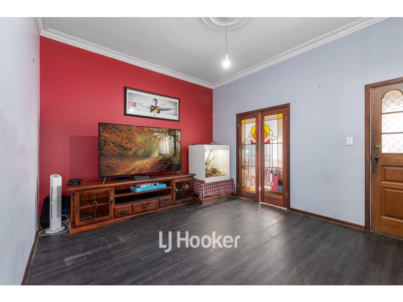 7 Clarke Street, Burekup WA 6227