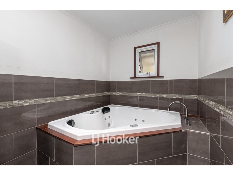 7 Clarke Street, Burekup WA 6227