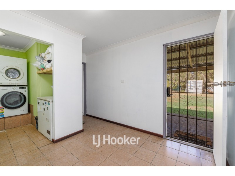 7 Clarke Street, Burekup WA 6227