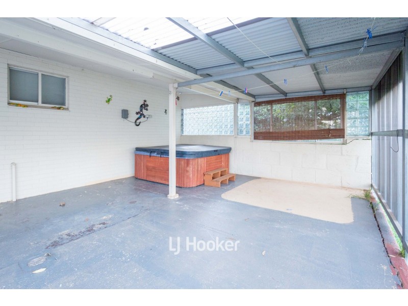 16 Hutchinson Road, Burekup WA 6227