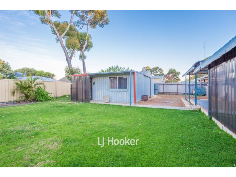 16 Hutchinson Road, Burekup WA 6227