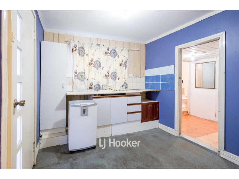 16 Hutchinson Road, Burekup WA 6227