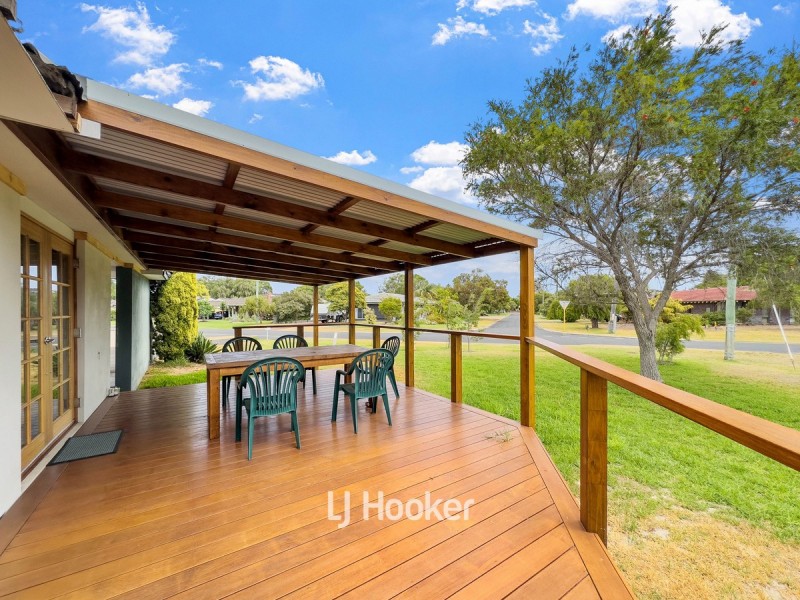 13 Lockhart Street, Broadwater WA 6280