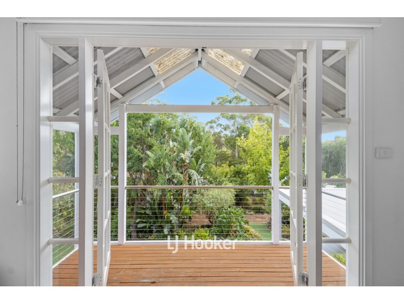 24 Junee Place, Yallingup Siding WA 6282