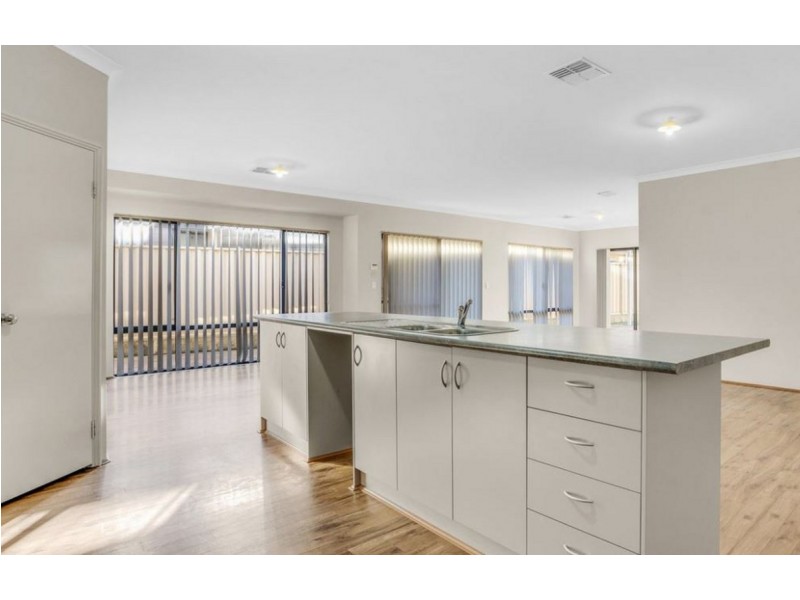 15 Edwinstone Close, Dalyellup WA 6230