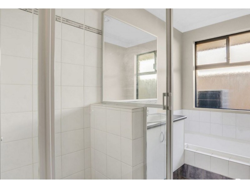 15 Edwinstone Close, Dalyellup WA 6230