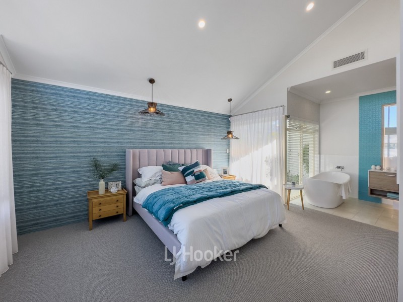 11 Chamaeleon Approach, Australind WA 6233