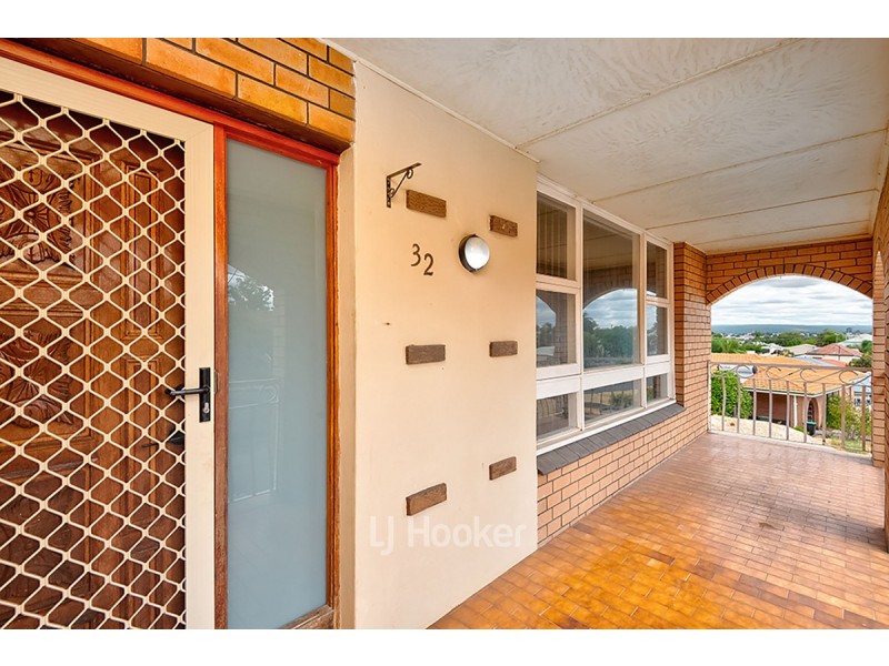 32 Bucktin Street, Collie WA 6225