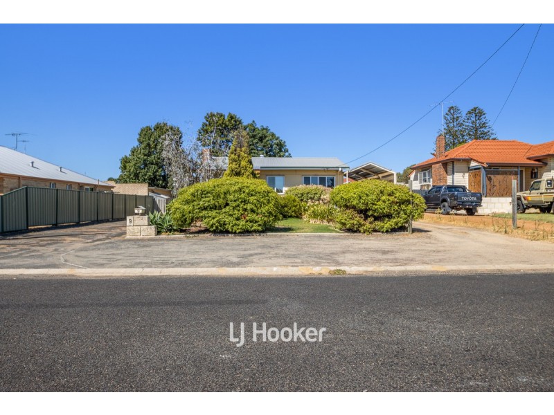 9 Locke Street, Carey Park WA 6230