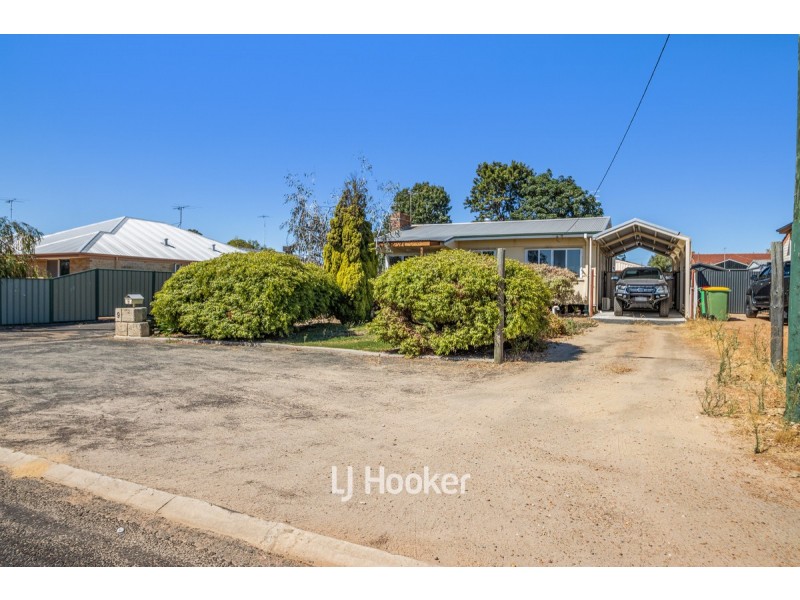 9 Locke Street, Carey Park WA 6230