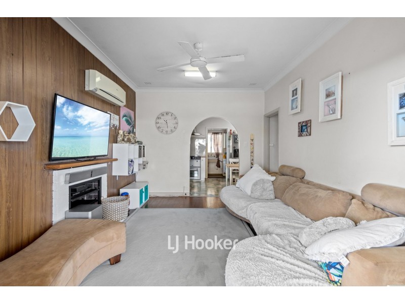 9 Locke Street, Carey Park WA 6230