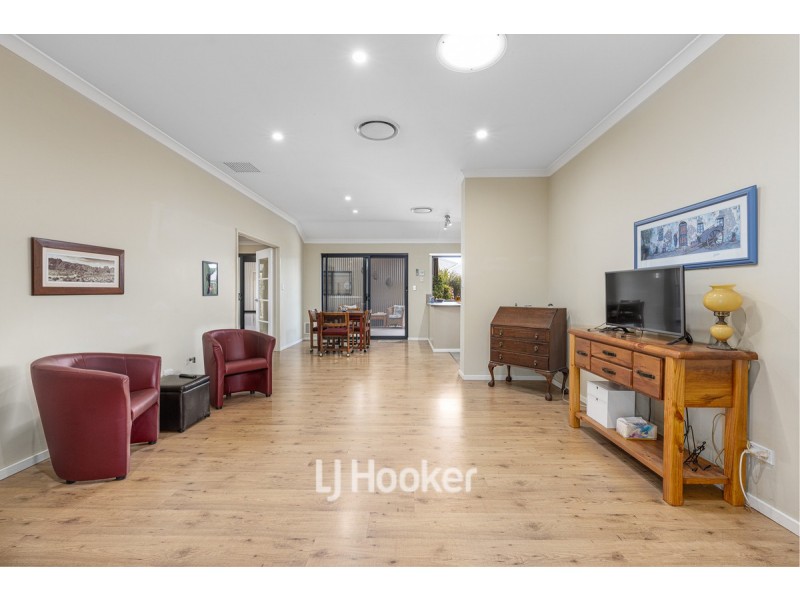 3 Barrow Road, Australind WA 6233