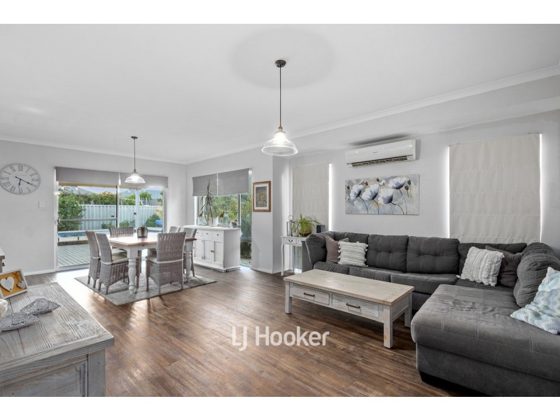 12 Garrigue Gardens, Yalyalup WA 6280