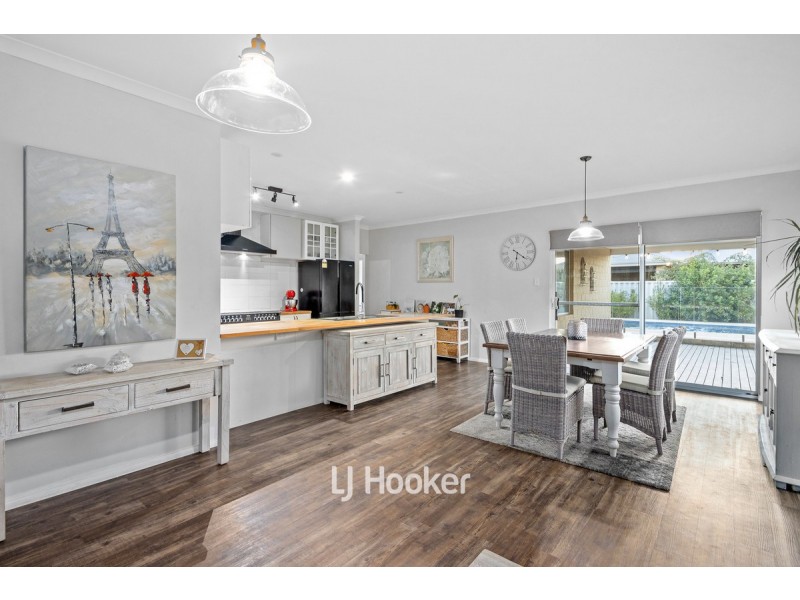 12 Garrigue Gardens, Yalyalup WA 6280