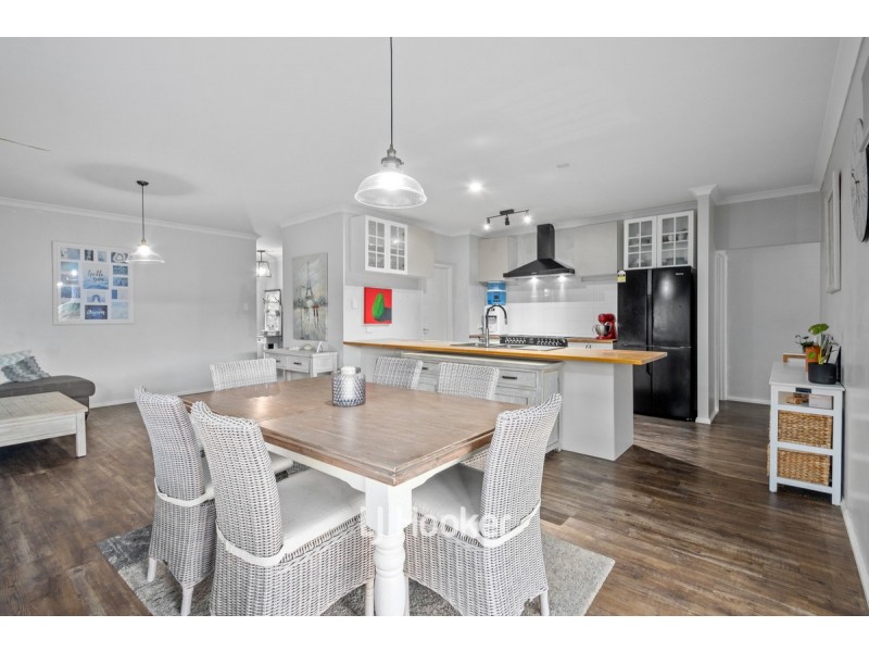12 Garrigue Gardens, Yalyalup WA 6280