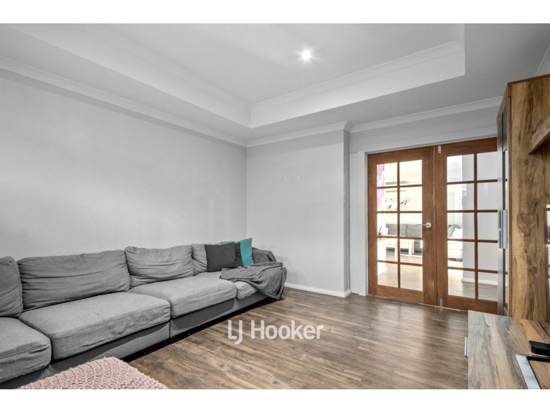 12 Garrigue Gardens, Yalyalup WA 6280