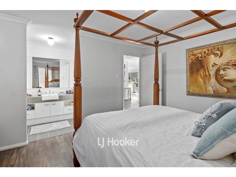 12 Garrigue Gardens, Yalyalup WA 6280