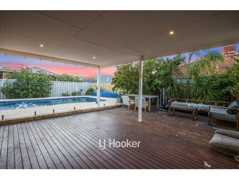 12 Garrigue Gardens, Yalyalup WA 6280